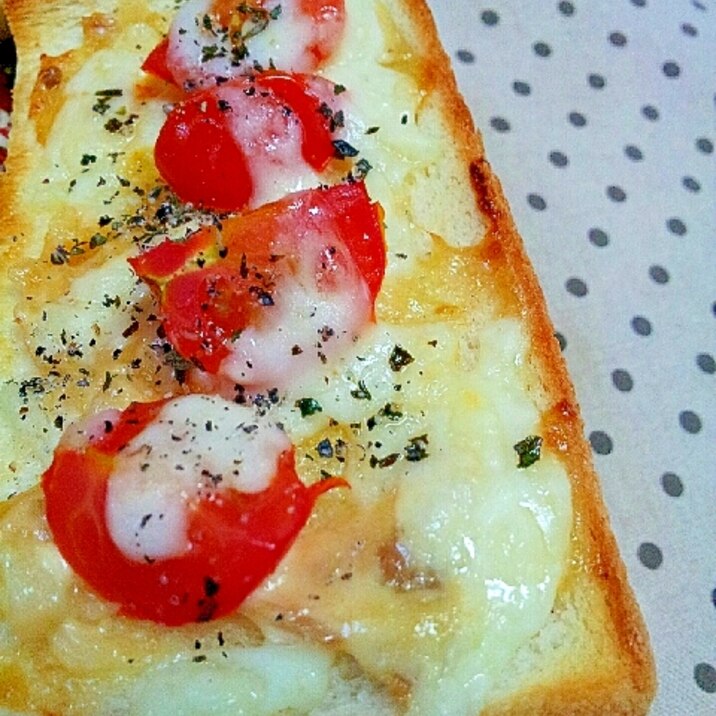 ミニトマトとすりゴマのケチャマヨ チーズトースト レシピ 作り方 By ラズベリっち 楽天レシピ ミニトマトとすりゴマのケチャマヨ チーズトースト レシピ 作り方 By ラズベリっち 楽天レシピ